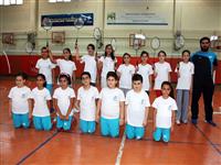 Gençler Badminton Öğreniyor
